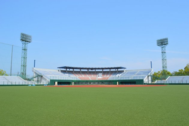 倉田山公園野球場画像