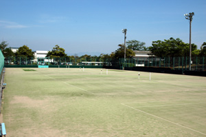 三国運動公園テニス場画像